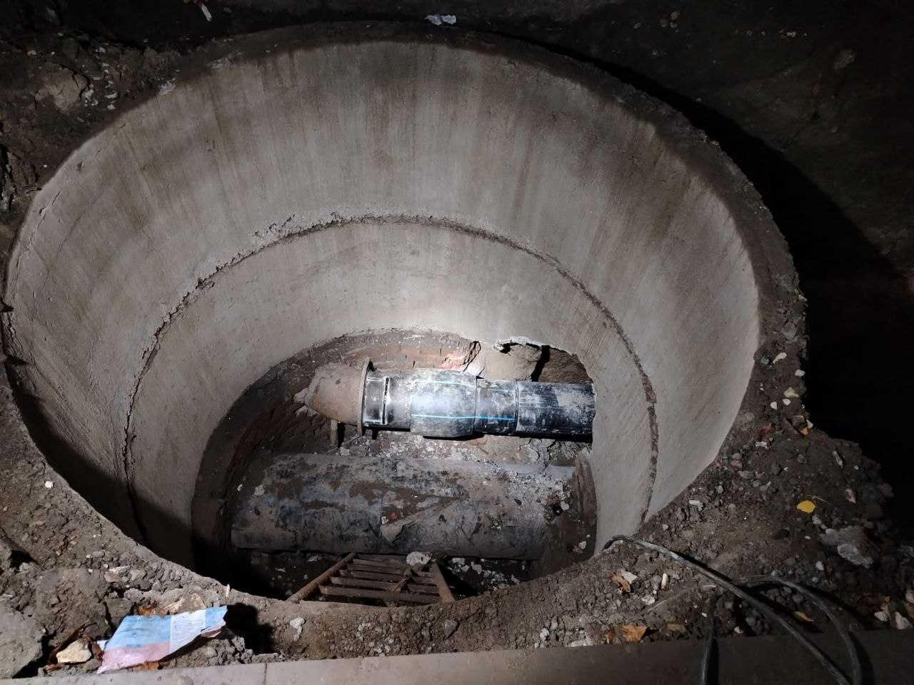 Саратовцам начинают возвращать воду после масштабного отключения